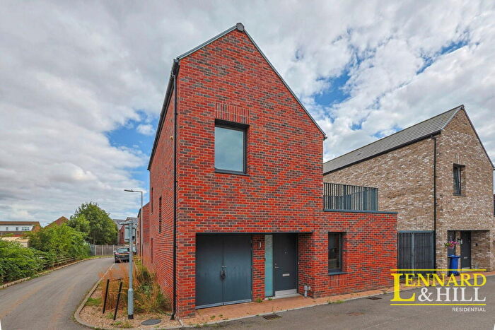2 Bedroom Detached House For Sale In Tilbury Gardens, Tilbury, RM18