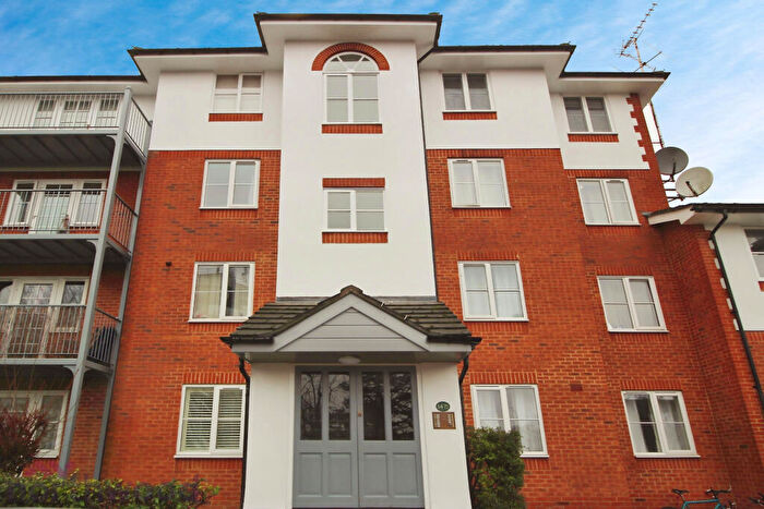 1 Bedroom Flat To Rent In Queen Alexandra Road, Town Center, High Wycombe, HP11