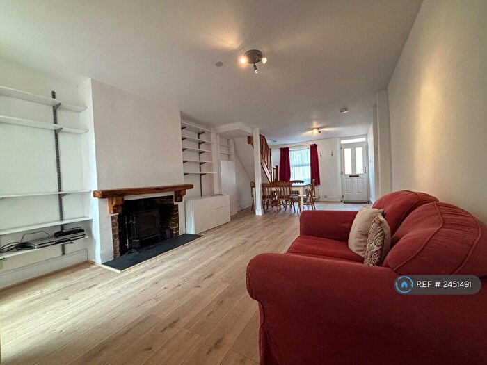 2 Bedroom Terraced House To Rent In Sherman Road, Reading, RG1