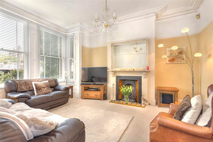 5 Bedroom Semi-Detached House To Rent In Highdown Road, Hove, BN3