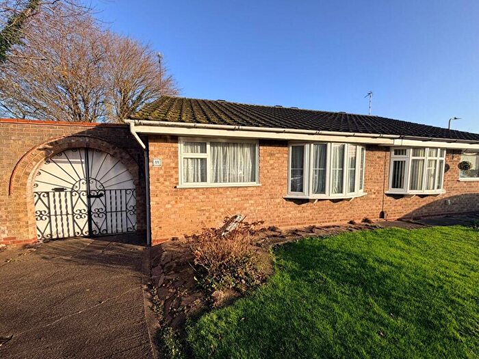 2 Bedroom Semi-Detached Bungalow For Sale In Bramble Way, Leicester, LE3