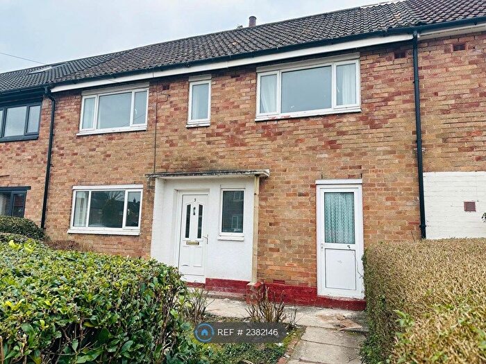 3 Bedroom Terraced House To Rent In Norbreck Drive, Ashton-On-Ribble, Preston, PR2