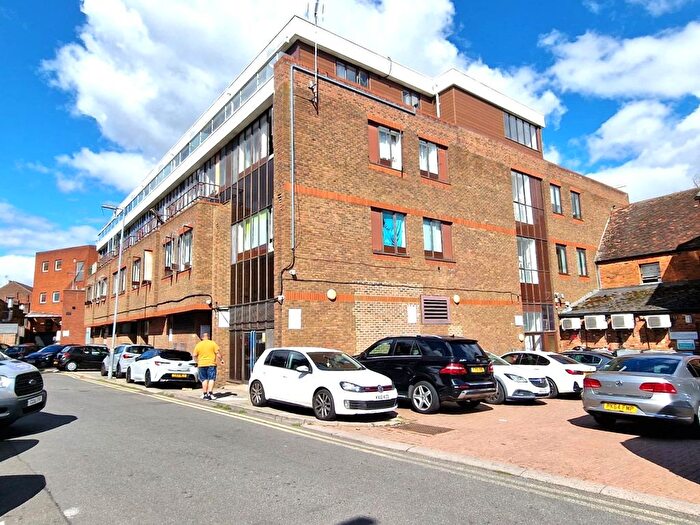 1 Bedroom Flat To Rent In Park Street, Luton, LU1