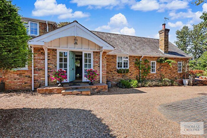 3 Bedroom Coach House For Sale In Aston End Road, Stevenage, SG2