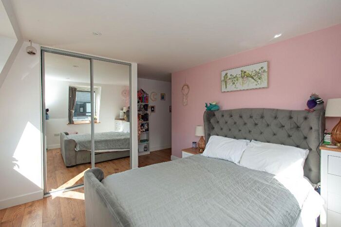 2 Bedroom Flat For Sale In Elmcroft Road, Orpington, BR6