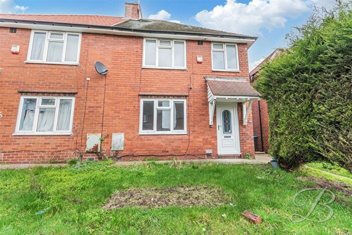3 Bedroom Semi Detached House For Sale In Chadburn Road, Mansfield, NG18