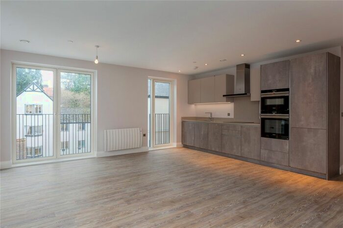 2 Bedroom Flat To Rent In The Potteries, Linden Park Road, Tunbridge Wells, Kent, TN2