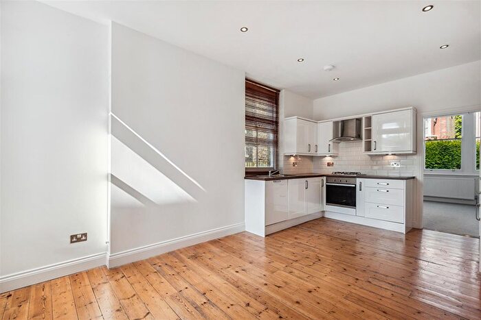 2 Bedroom Flat To Rent In Netheravon Road, Chiswick, London, W4