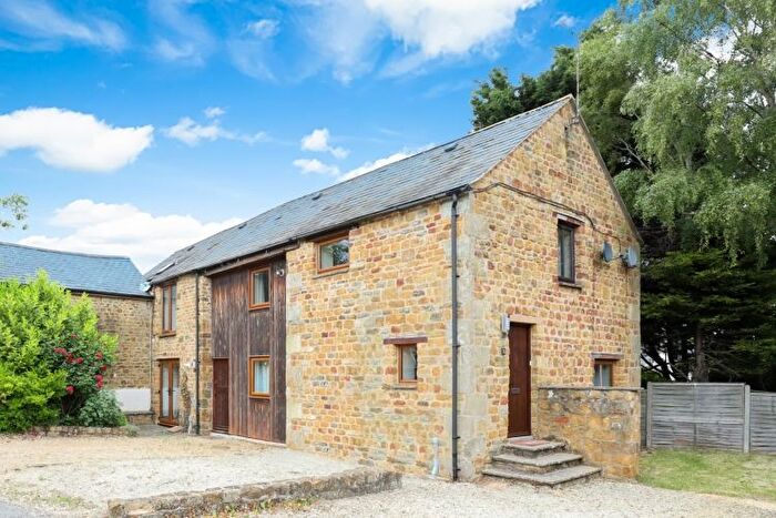 3 Bedroom Barn Conversion To Rent In Millwright Close, Banbury, OX16