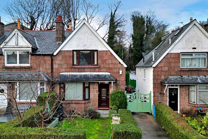 3 Bedroom End Terrace House For Sale In Sycamore Place, Aberdeen, AB11