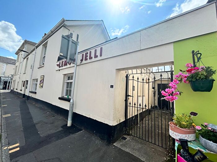 4 Bedroom Flat To Rent In Albany Street, Newton Abbot, TQ12