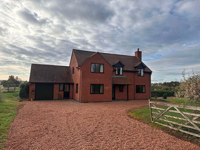 4 Bedroom Detached House To Rent In Stratford Road, Wootton Wawen, B95