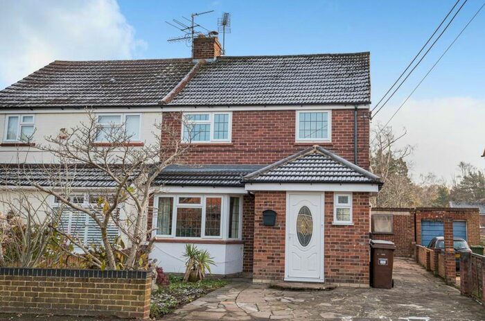 3 Bedroom Semi-Detached House To Rent In College Town, Sandhurst GU47