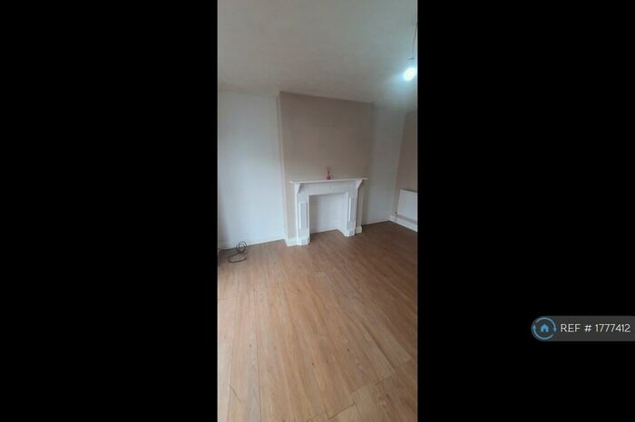 1 Bedroom Flat To Rent In Cavendish Road, Felixstowe, IP11