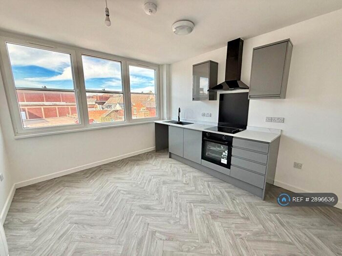 1 Bedroom Flat To Rent In Market Place, Mansfield, NG18