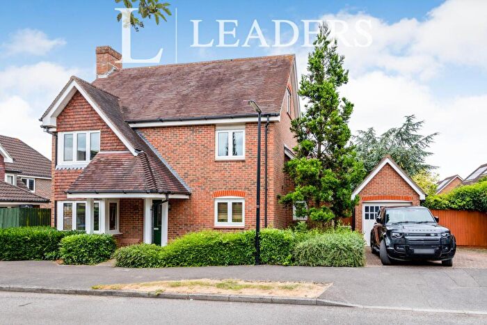 3 Bedroom Detached House To Rent In Queen Elizabeth Park, Guildford, GU2