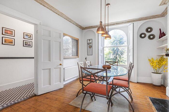 4 Bedroom Flat To Rent In Liverpool Road, Islington, London, N1