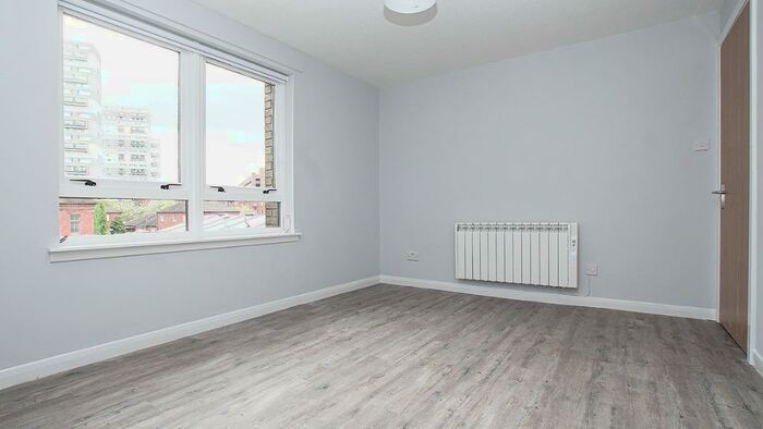 2 Bedroom Flat To Rent In Glenfarg Street, Glasgow, G20