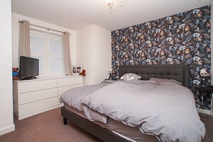 2 Bedroom Flat For Sale In Pennine View Close, Carlisle, CA1