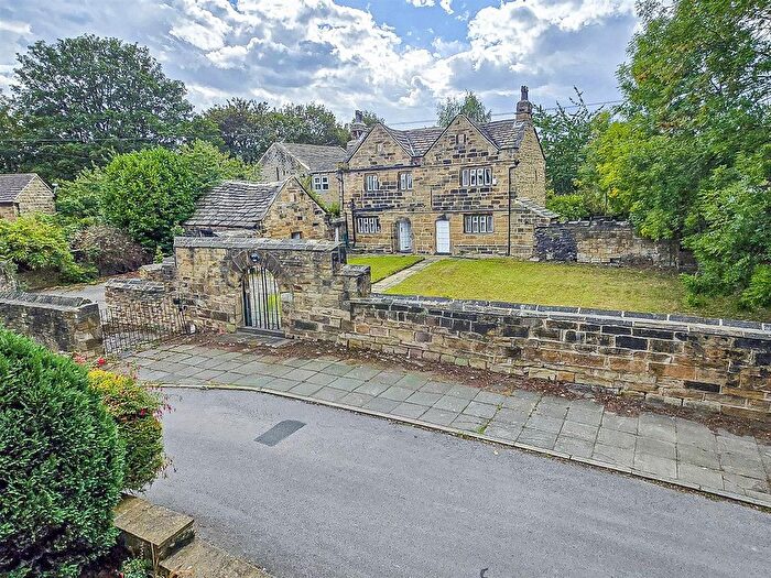 2 Bedroom Detached House For Sale In Combs Road, Dewsbury, WF12