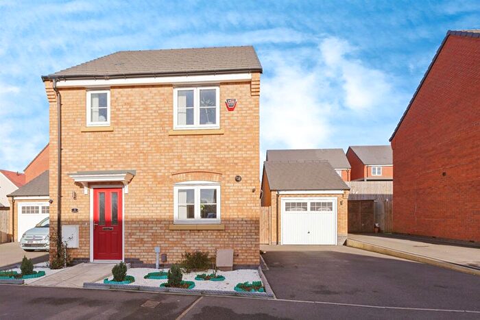 3 Bedroom Detached House For Sale In Perry Grove, Scraptoft, Leicester, LE7