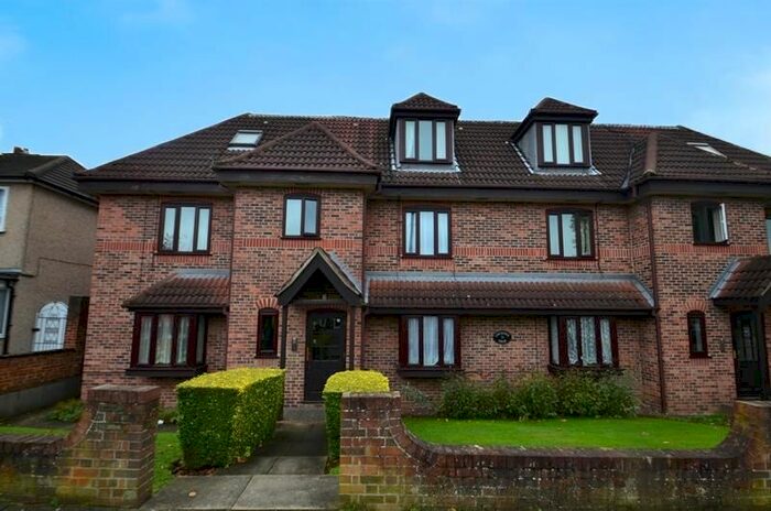 Studio To Rent In Chichester Court, Kings Road, Harrow, HA2