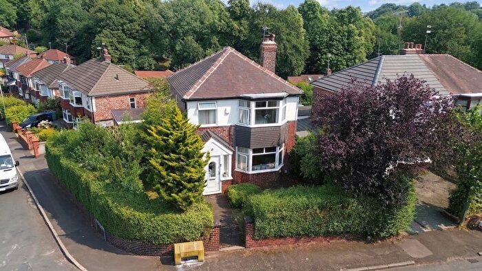 3 Bedroom Detached House For Sale In Mountside Crescent, Prestwich, M25