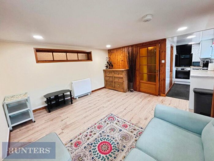 1 Bedroom Flat To Rent In Hele Cross, Bradninch, EX5