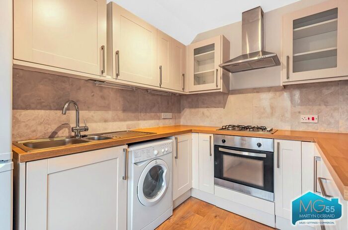 1 Bedroom Flat To Rent In Halliwick Road, Muswell Hill, London, N10