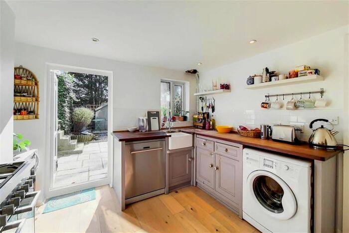 3 Bedroom End Of Terrace House To Rent In Mount Ash Road, Sydenham, SE26