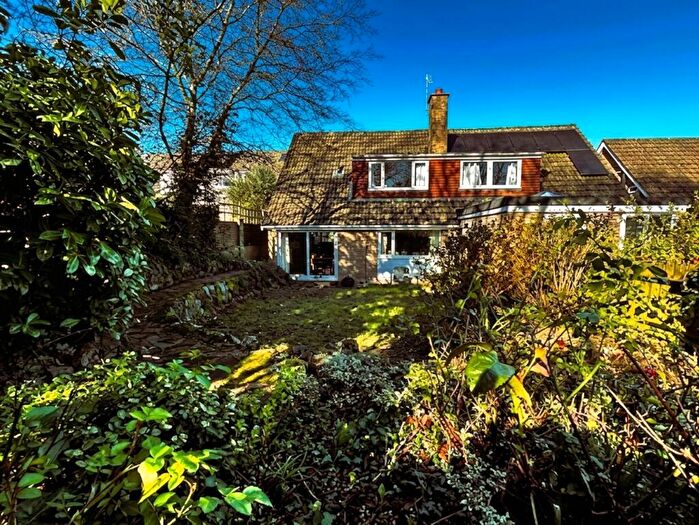 3 Bedroom Semi Detached House For Sale In Boxley Close, Penenden Heath, ME14