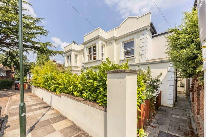 1 Bedroom Flat To Rent In Belmont Road, Twickenham, TW2