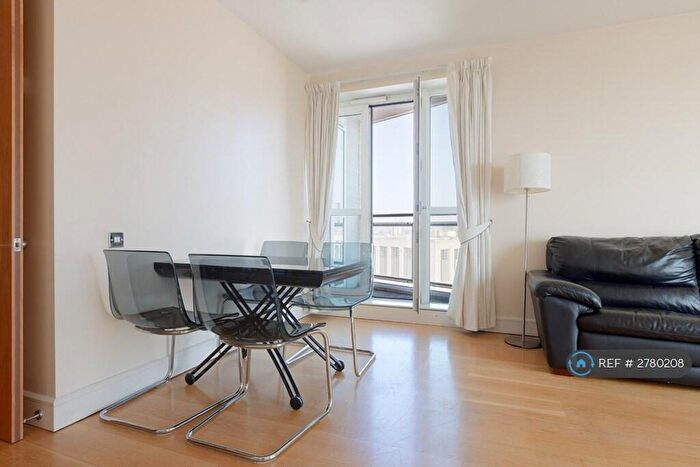 2 Bedroom Flat To Rent In Berkeley Tower, London, E14