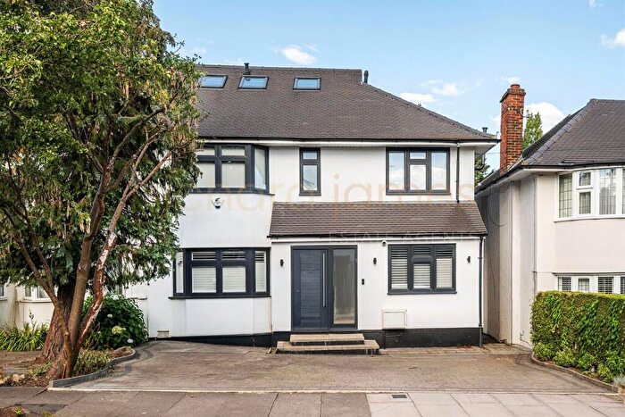 5 Bedroom House For Sale In Lawrence Avenue, Mill Hill, NW7