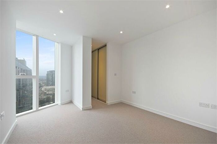 1 Bedroom Flat For Sale In Pinnacle Apartments, Saffron Central Square, Croydon, CR0