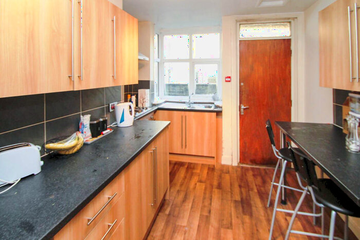 4 Bedroom Terraced House To Rent In St Michaels Crescent, Headingley, Leeds, LS6