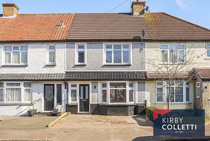 3 Bedroom Terraced House To Rent In Gladstone Road, Hoddesdon, EN11