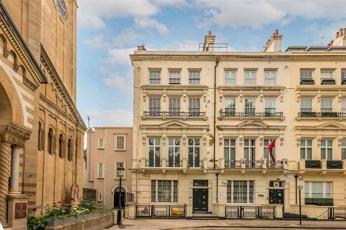 1 Bedroom Flat To Rent In Ennismore Gardens, London, SW7