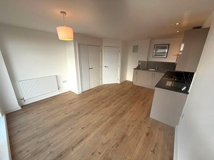 2 Bedroom Flat To Rent In Barnsley, S70
