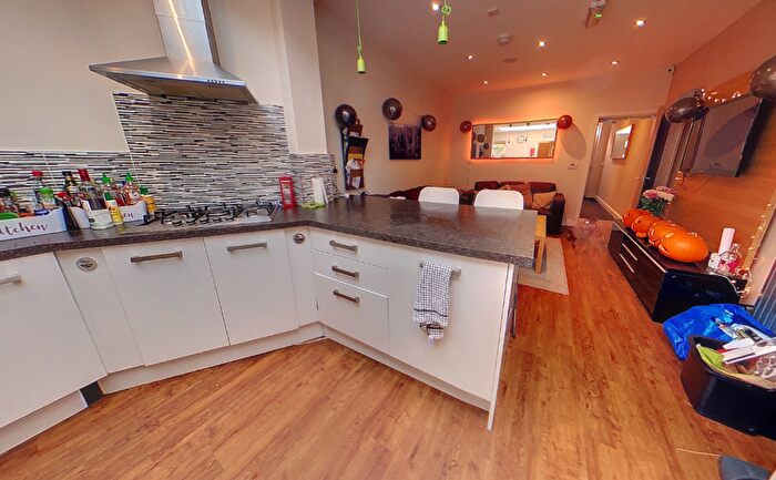 6 Bedroom Terraced House To Rent In Exeter Road, Selly Oak, Birmingham, B29