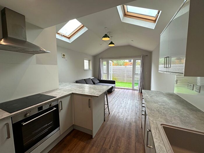 2 Bedroom Flat To Rent In Bradley Street, Cardiff, CF24