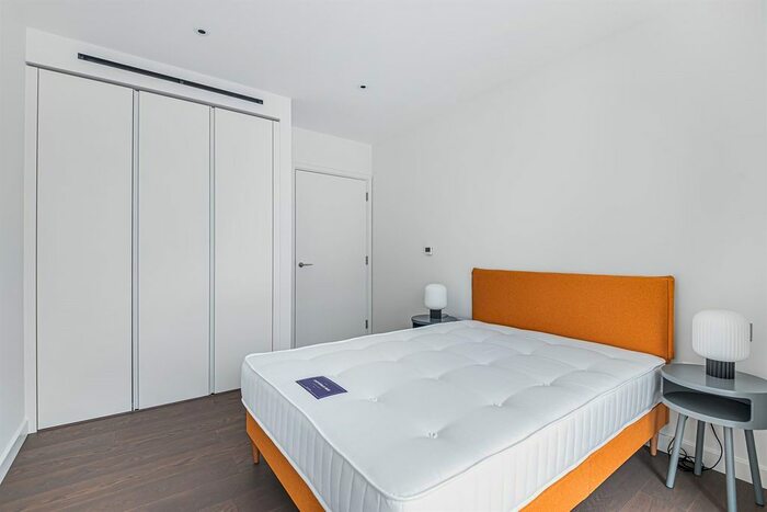 3 Bedroom Flat To Rent In No., Upper Riverside, Cutter Lane, Greenwich Peninsula, SE10