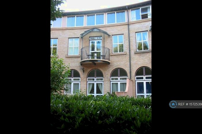 2 Bedroom Flat To Rent In Alcantara Crescent, Southampton, SO14