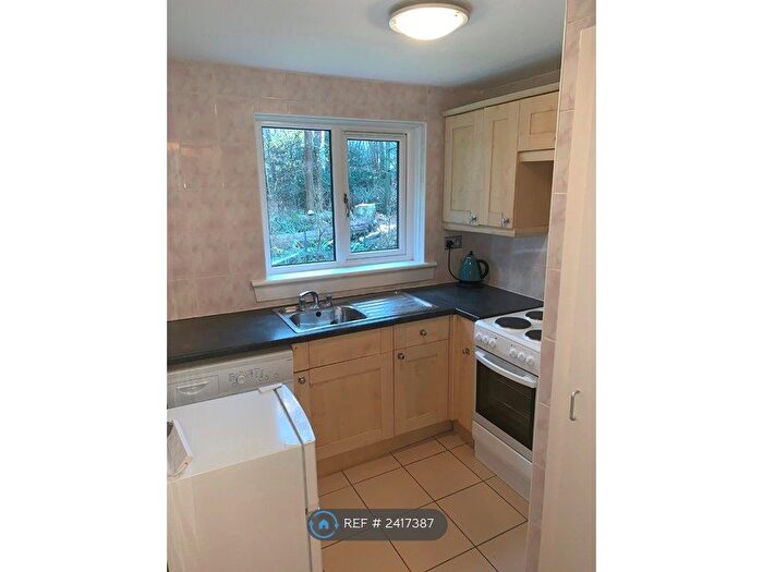 1 Bedroom Flat To Rent In Melville Place, Kirkcaldy, KY2