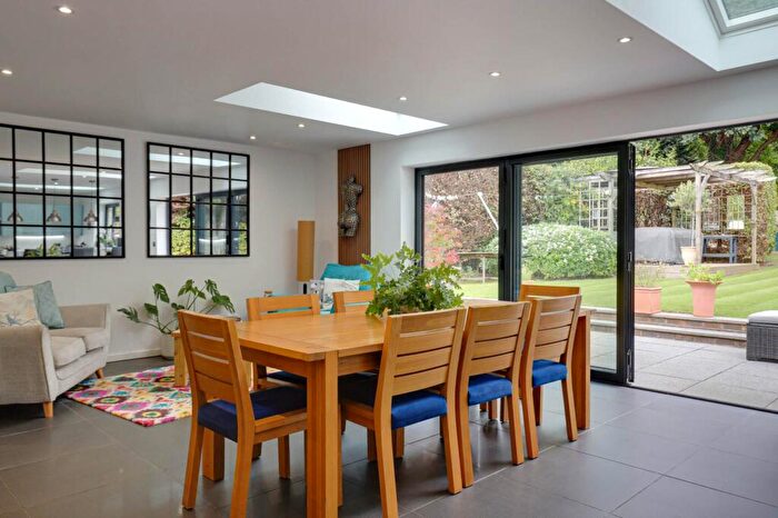 3 Bedroom Detached House For Sale In Fernbrook Road, Caversham Heights, Reading, RG4