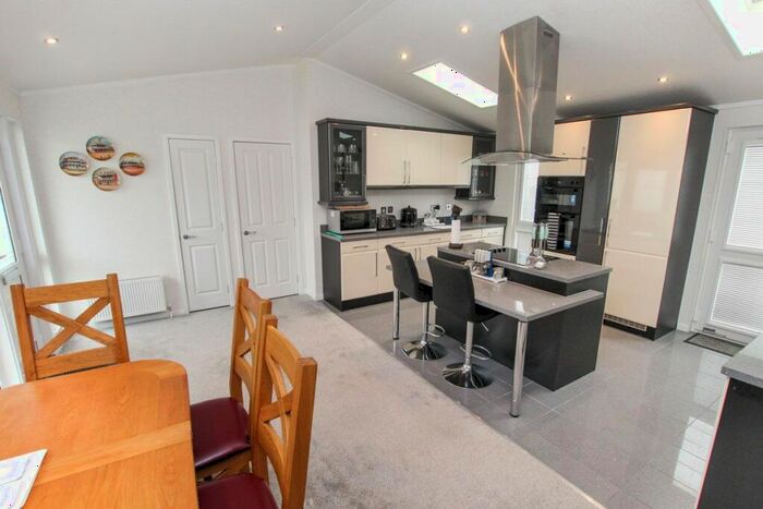 2 Bedroom Bungalow For Sale In Franklins Avenue, Pilgrims Retreat, Maidstone, ME17
