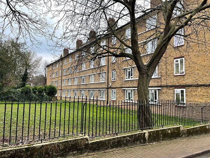 3 Bedroom Flat To Rent In Robert Owen House, Fulham Palace Road, London, SW6