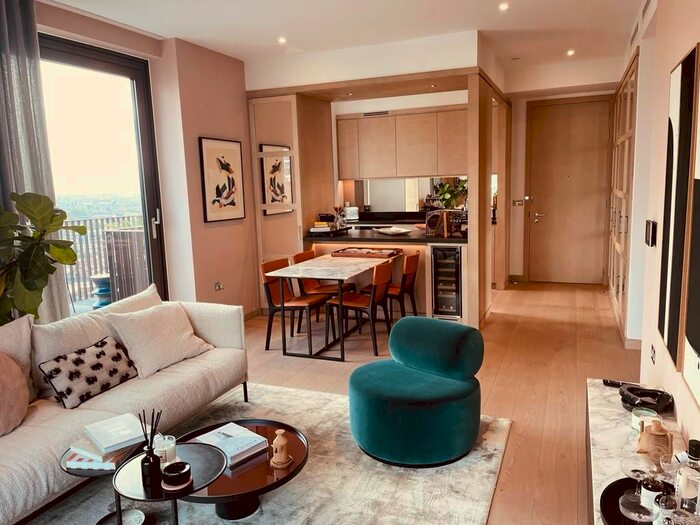 2 Bedroom Flat To Rent In Viaduct Gardens, Nine Elms, SW11