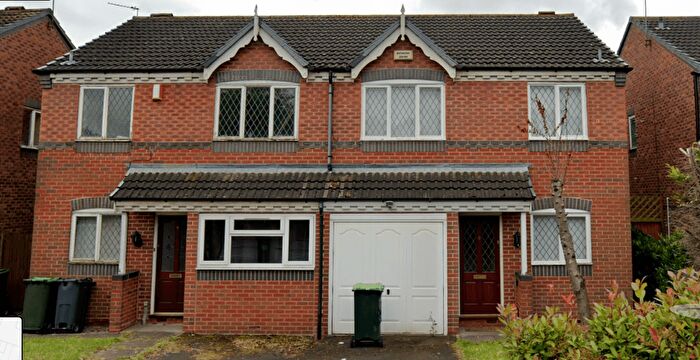 3 Bedroom Semi Detached House To Rent In Mistletoe Drive, Walsall, West Midlands, WS5