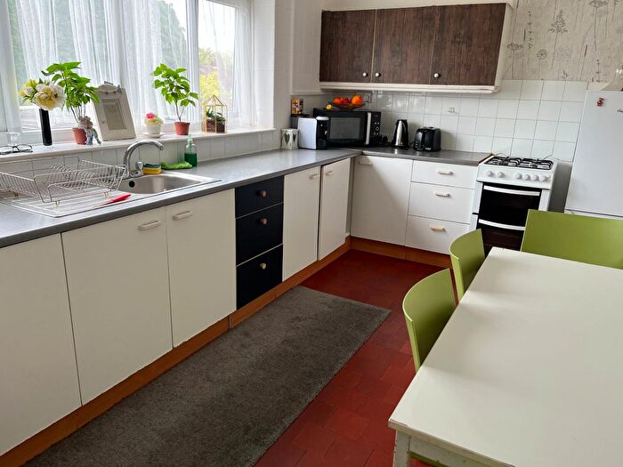 3 Bedroom Flat To Rent In A Beake Avenue, Coventry, CV6